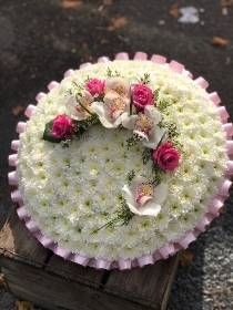 Pink rose and orchid posy pad